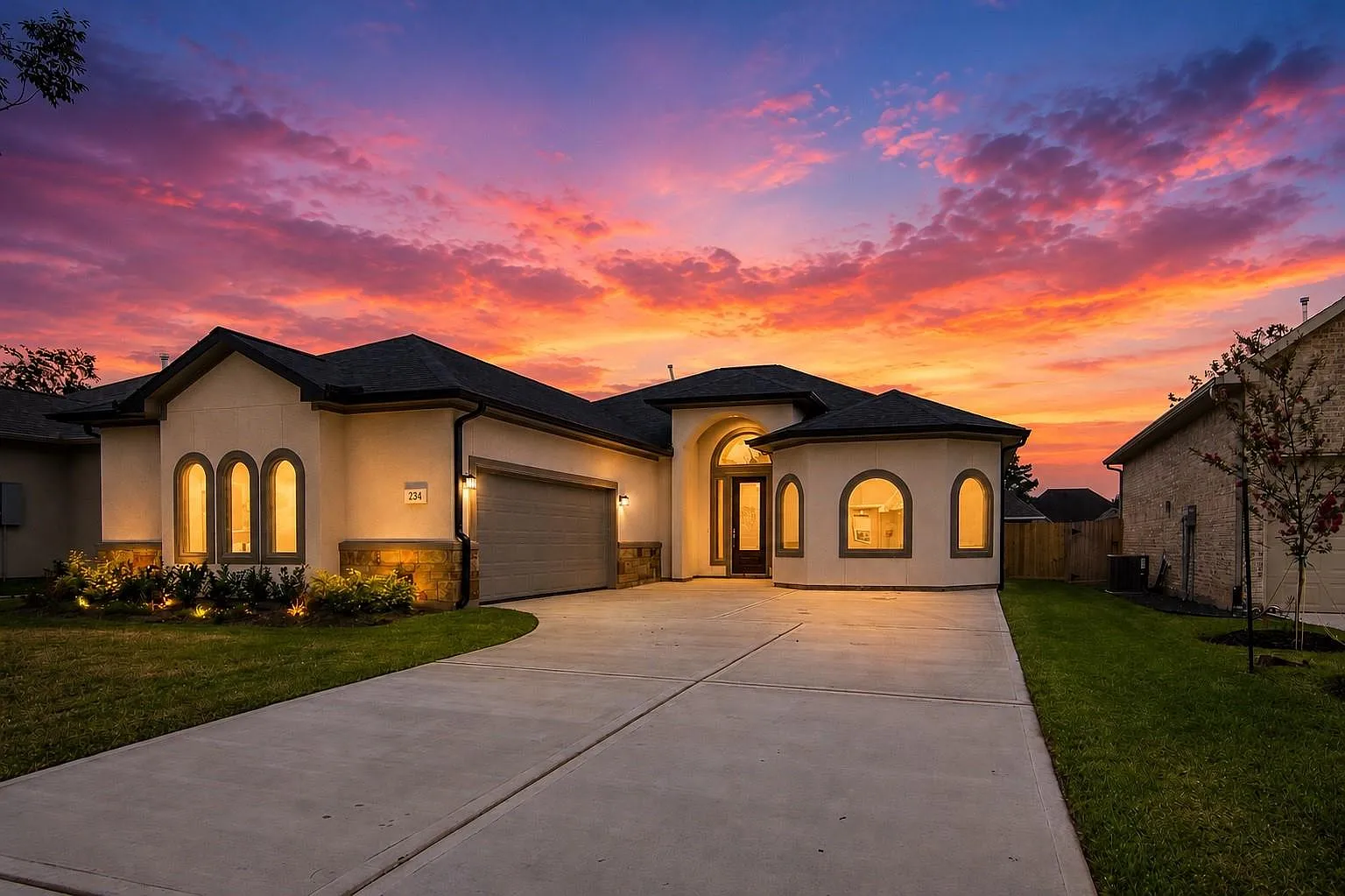 3 bed, 2.5 bath, 2067 sqft, $3,000 — Photo 1