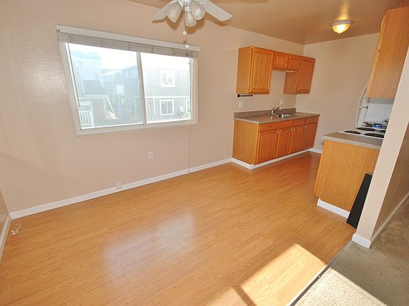 3rd image of 334 Grand Blvd APT 3