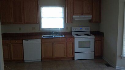 3rd image of 8525 Den Bark Dr