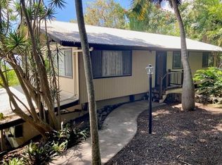 82-6085 Napoopoo Rd, Captain Cook, HI 96704