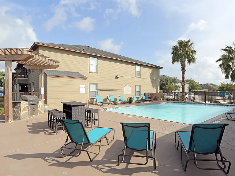 Cimarron Court Apartments — Photo 13