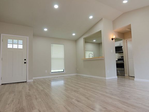 5th image of 1712 Rocky Place Ct