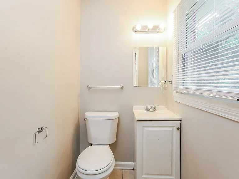 1338 W Stoneybrook Dr — Photo 10