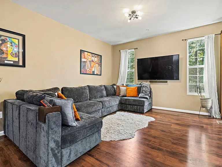 7526 Stonehouse Run Dr — Photo 27
