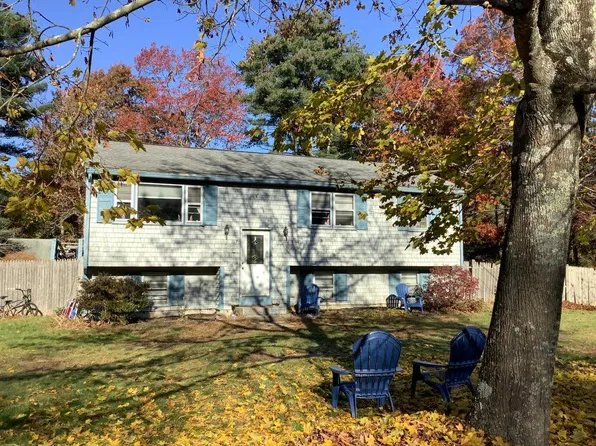57 Purchase St, Carver, MA 02330