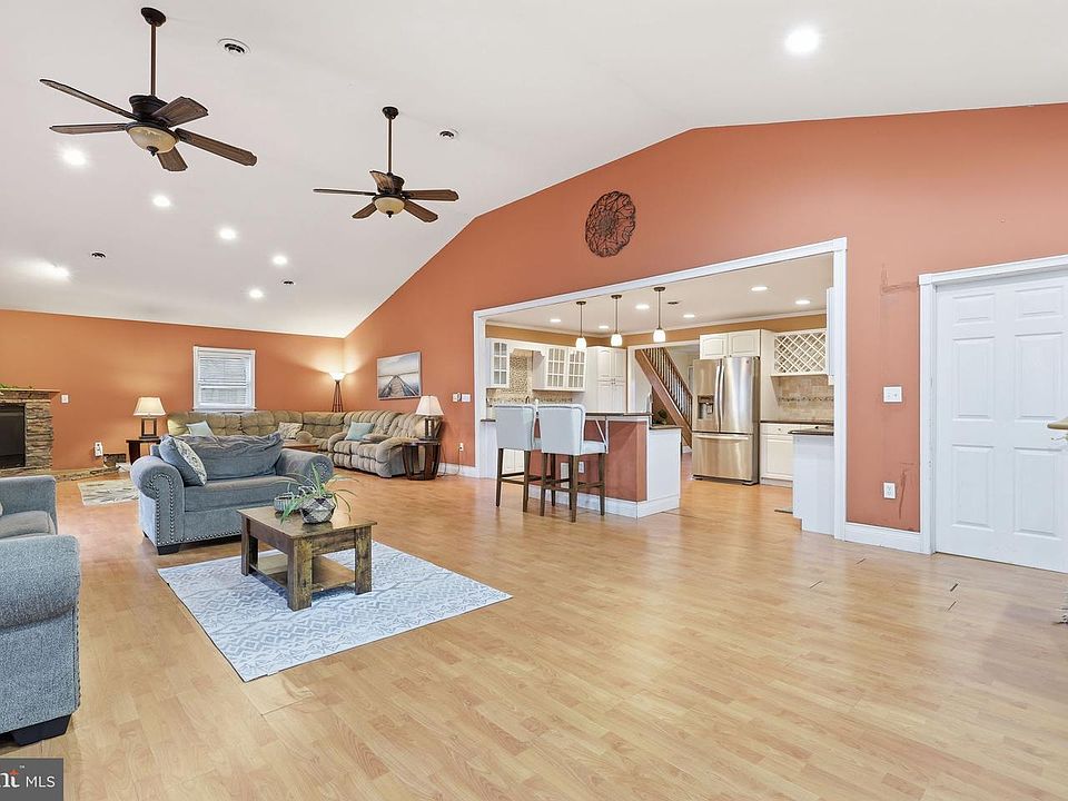 1st image of 9 Harmony Rd