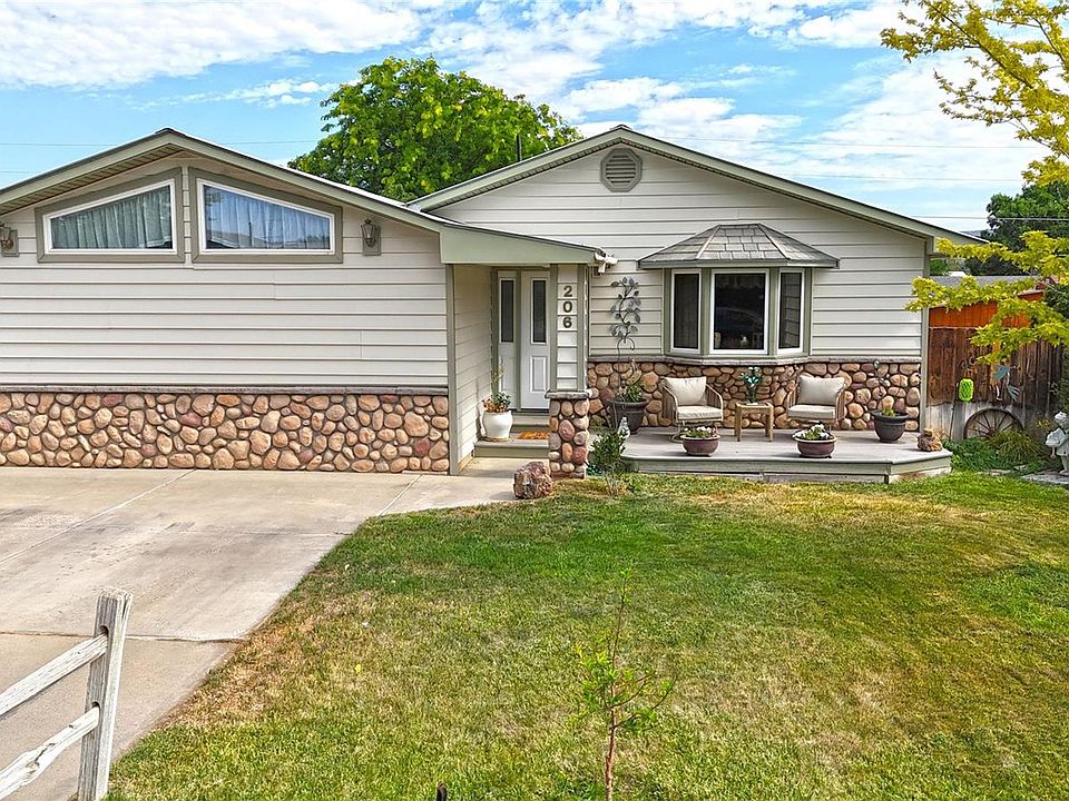 1st image of 206 E Rangely Avenue