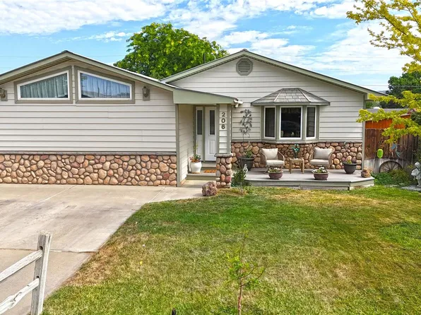 206 E Rangely Avenue, Rangely, CO 81648