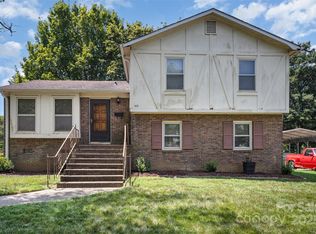 421 Vickery Dr, Charlotte, NC 28215