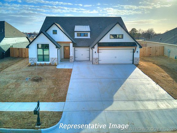 2nd image of 13513 N 60th East Pl