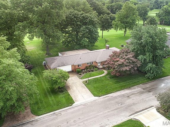 2nd image of 120 S Fairway Dr