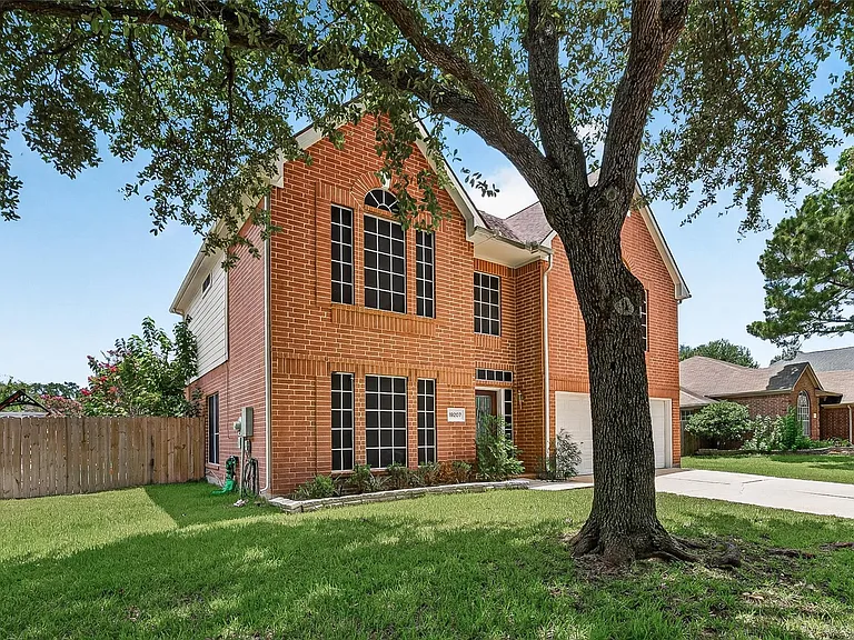 19207 Rebel Yell Dr — Photo 2