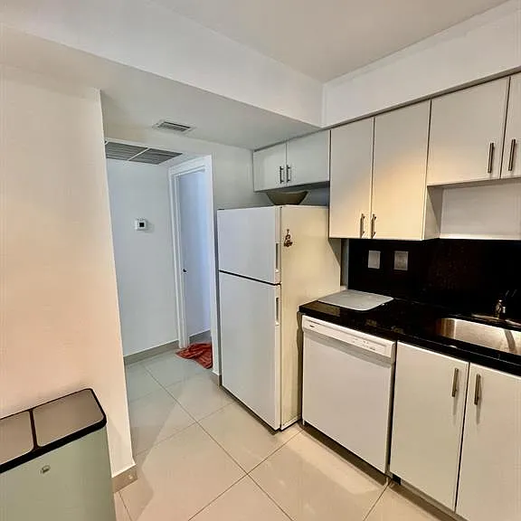 17570 Atlantic Blvd #416 — Photo 14