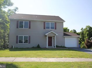 725 Lindenwood Ln, Harrisburg, PA 17113
