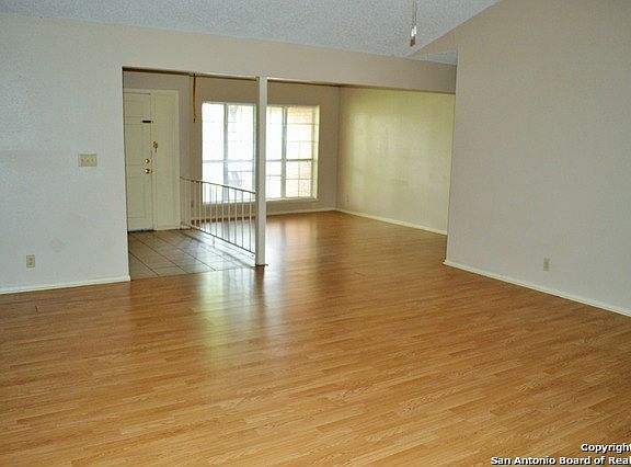 5th image of 9514 Dunstable Dr