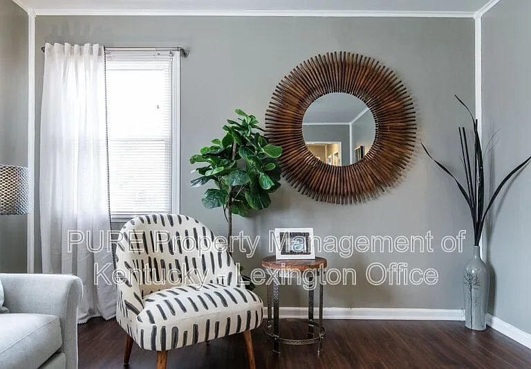 317 Mockingbird Ln — Photo 7