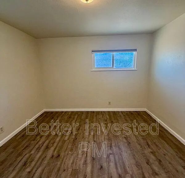 212 Ford St #7 — Photo 11