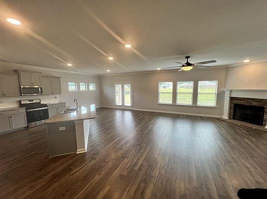 2nd image of 142 Tango Dr