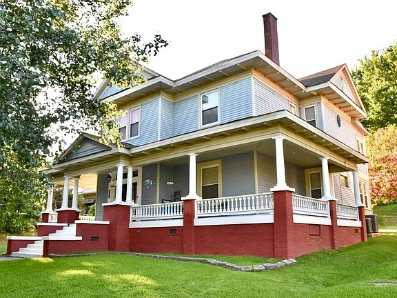 2nd image of 1198 Perry St