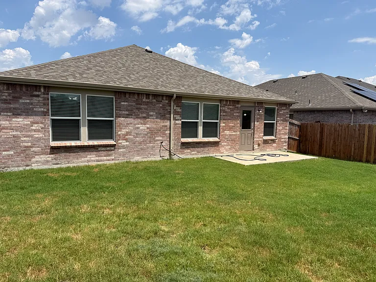 1804 Gayla Creek Dr — Photo 13
