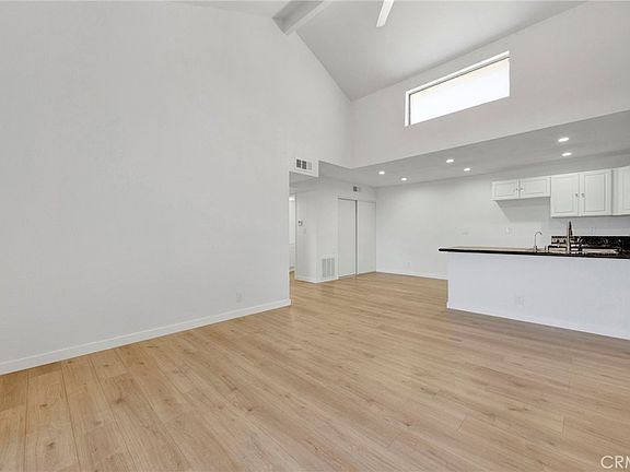 4th image of 25027 Peachland Ave Unit 260