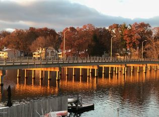 16814 Cecelia Ln, Spring Lake, MI 49456