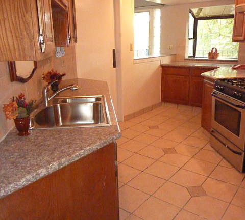 5th image of 4634 Woodman Ave APT 103