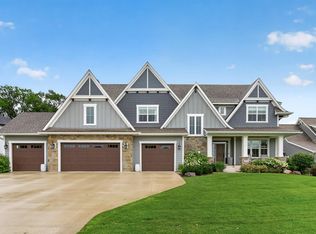 5925 Prestwick Ct, Shorewood, MN 55331
