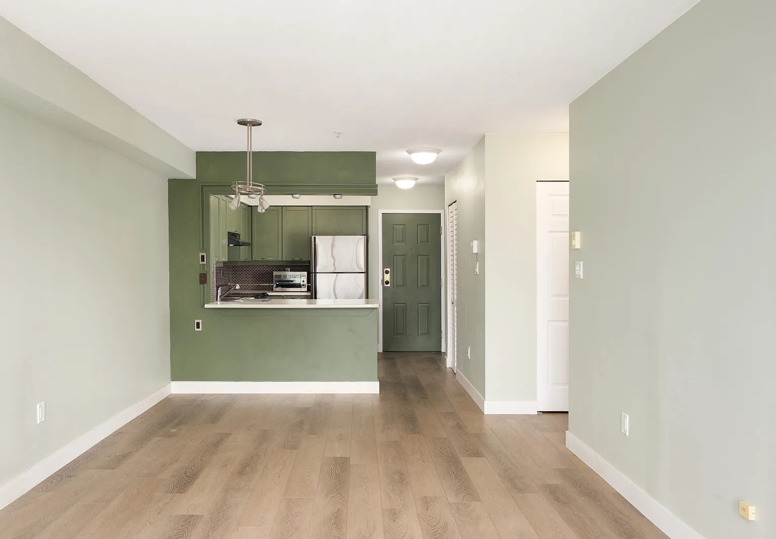 1 bed, 636 sqft, $2,000 — Photo 4