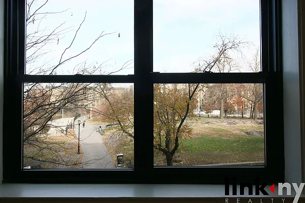 Rented by Link NY Realty | media 10