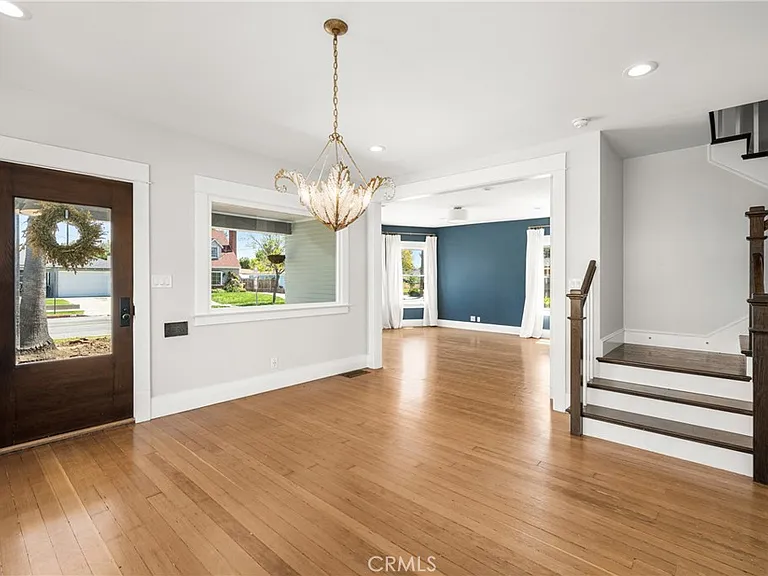 390 N Cambridge St — Photo 5