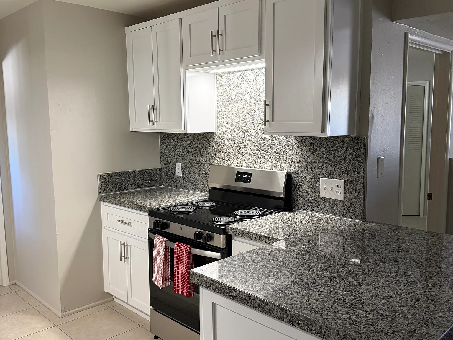 3 bed, 1550 sqft, $1,800 — Photo 1