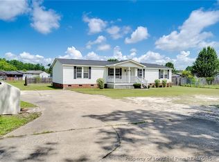 5968 Parkton Rd, Hope Mills, NC 28348