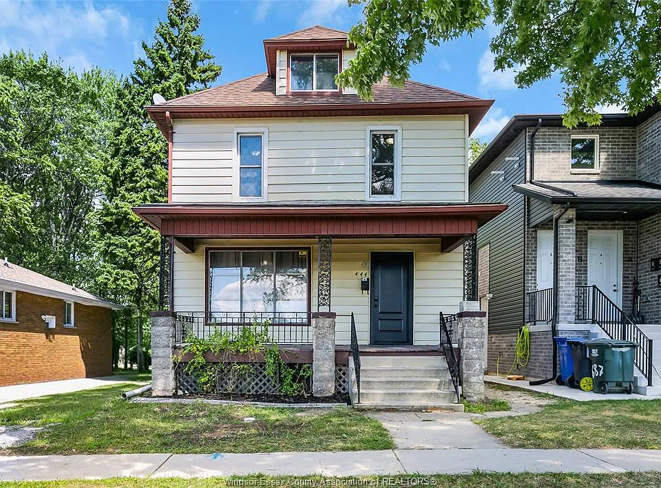 444 Crawford Ave