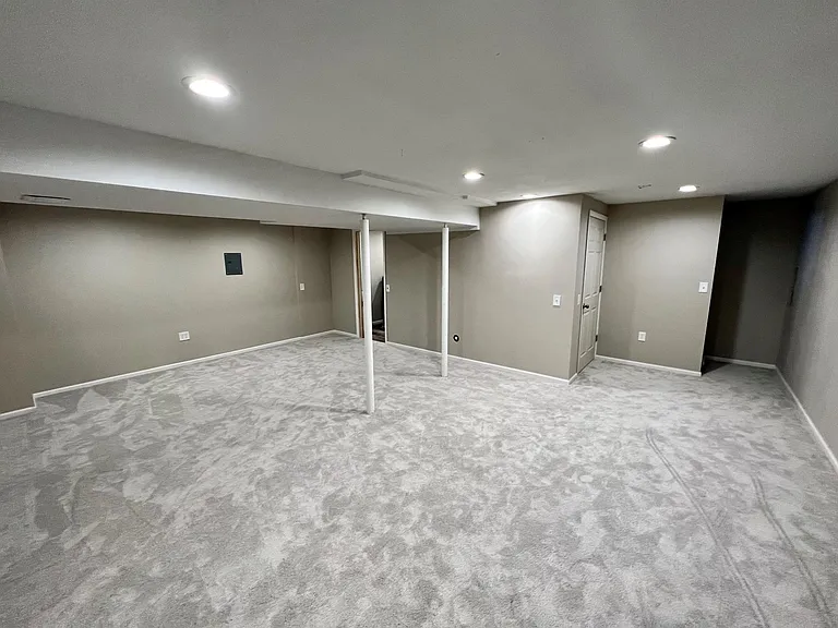 780 S Laredo Cir — Photo 22