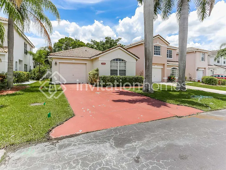 7201 Vaca Key Way — Photo 1