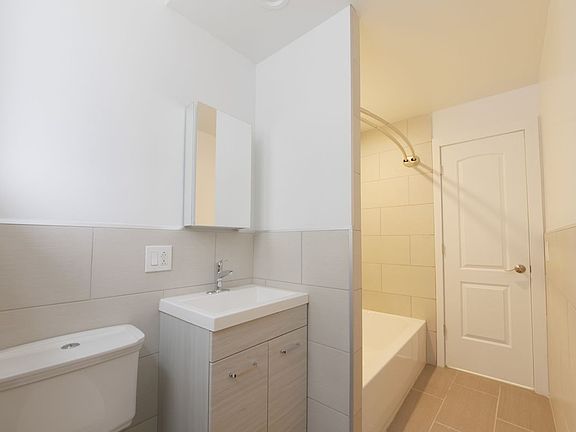 5th image of 502 W 152nd St #Basement