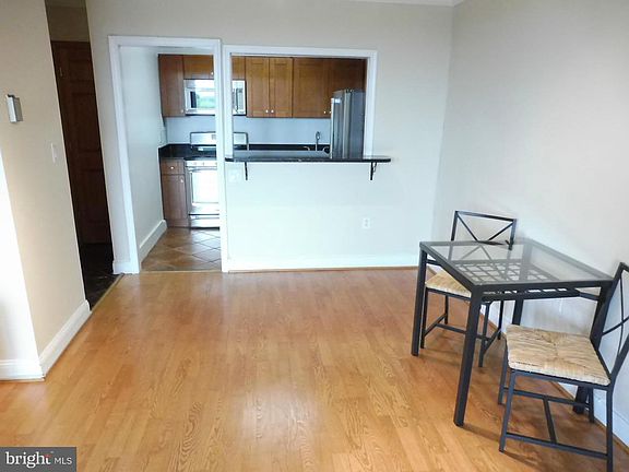 4th image of 4242 E West Hwy #708