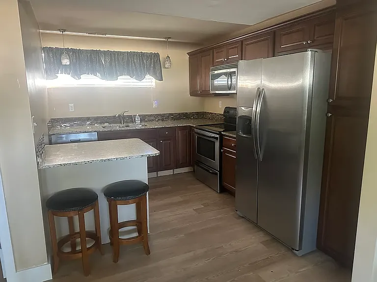 2648 E Manor Dr — Photo 3