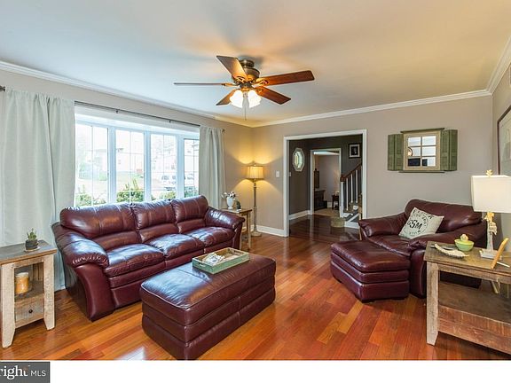 3rd image of 3 Magnolia Ct