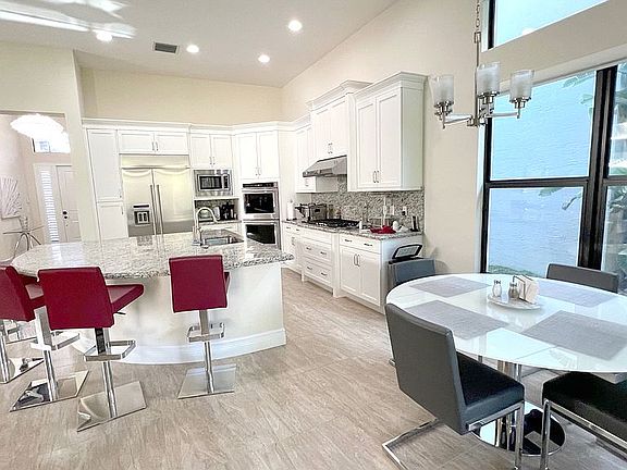 5th image of 16256 Cabernet Dr