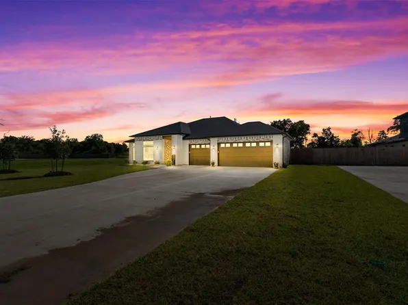 3150 W Tower Circle, Santa Fe, TX 77517