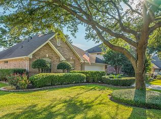 6011 Villa Hills Dr, Houston, TX 77066