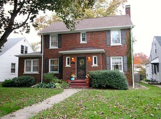 2427 29th St, Moline, IL 61265