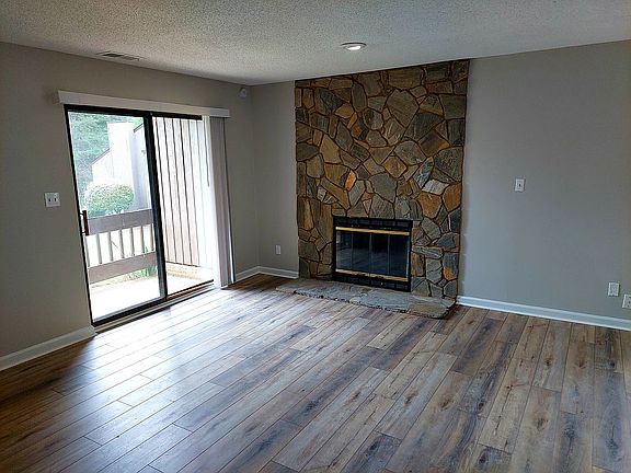 3rd image of 312 Mallard Head Ln
