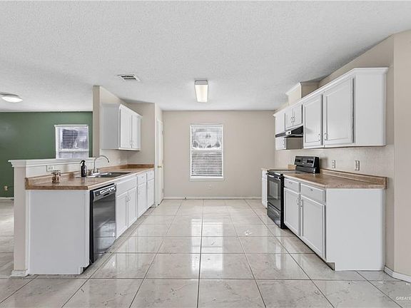 4th image of 2110 W 40th St