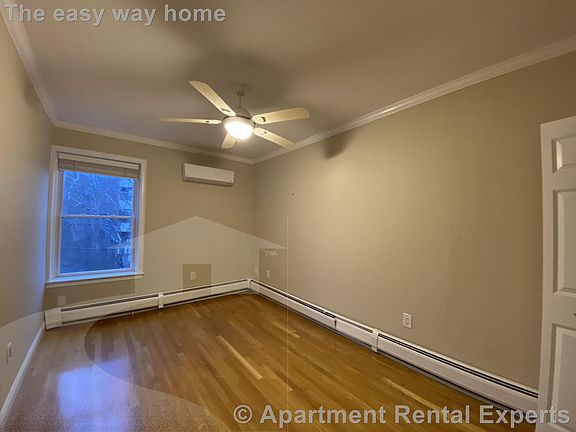 5th image of 33 Longwood Ave #33