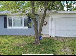 1209 S 16th St, Herrin, IL 62948