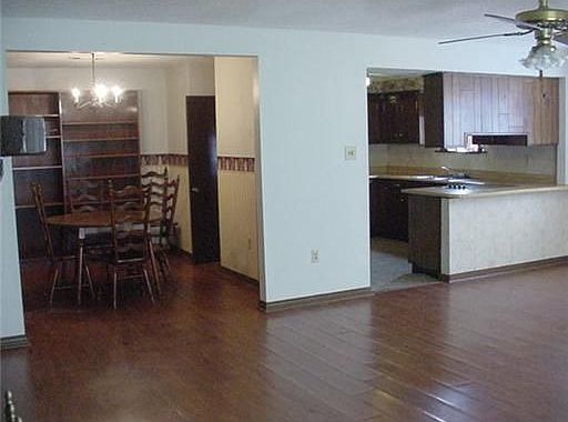 4th image of 1224 Maplewood Dr