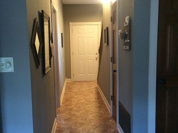 4th image of 9 Cottonwood Dr
